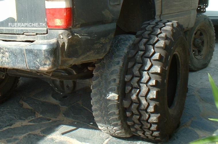 Super Swamper Q78 - MT 235/85 R16 4x4